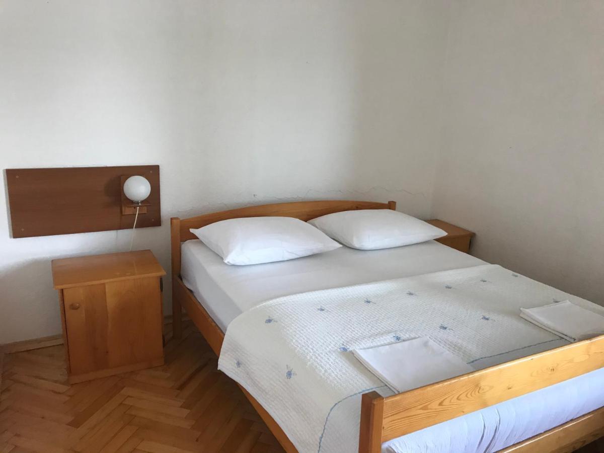 Apartmani Vilma Pakostane Exterior photo