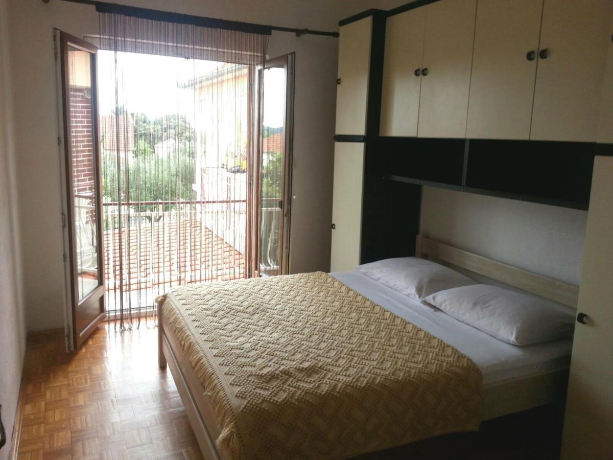 Apartmani Vilma Pakostane Exterior photo